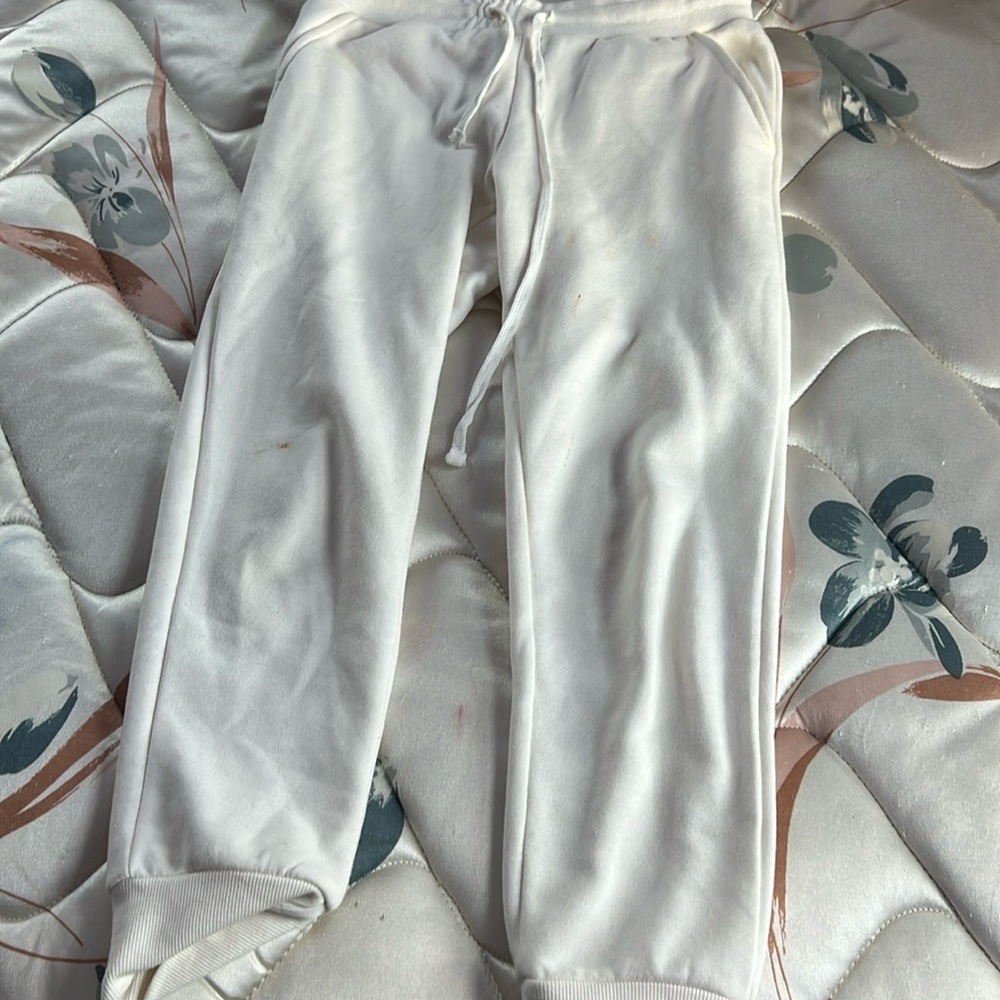 Women’s sweatpants